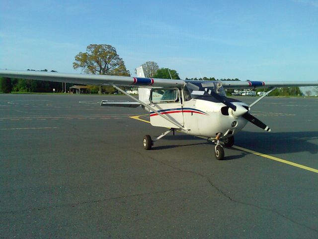 Cessna Skyhawk (N7607E) - At flying club, next to taxiway alpha, right before a flight.