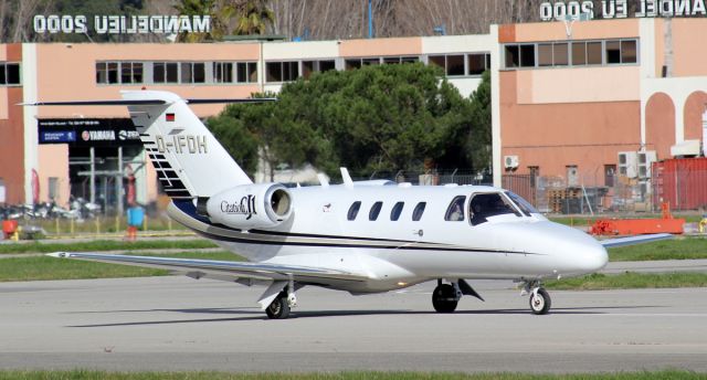 Cessna Citation CJ1 (D-IFDH) - READY TO TAKE OFF PIST 17 AT CANNES MANDELIEU AIRPORT FRENCH RIVIERA