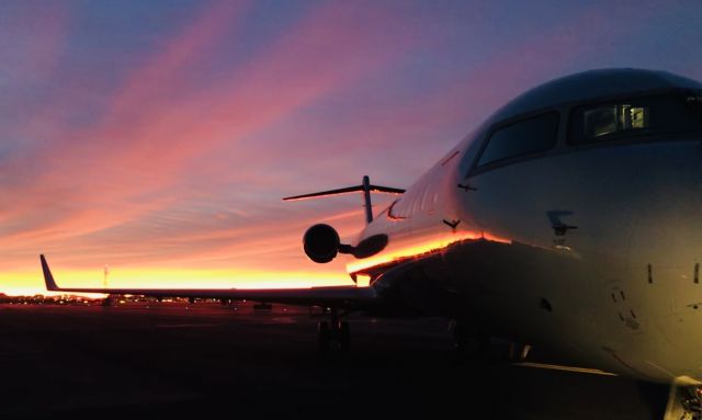 Canadair Regional Jet CRJ-900 (N905J)