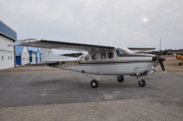 Cessna P210 Pressurized Centurion (C-GMMA)