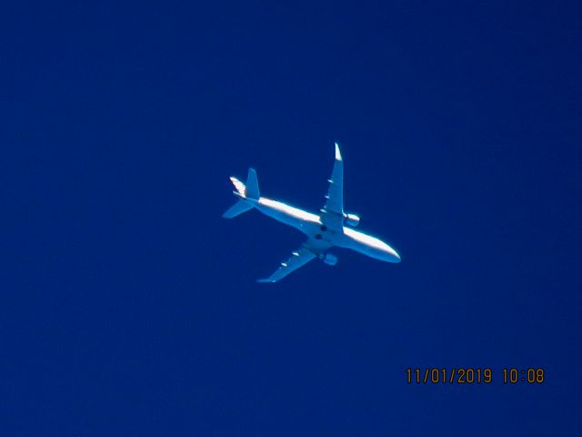 Embraer 175 (N273NN)