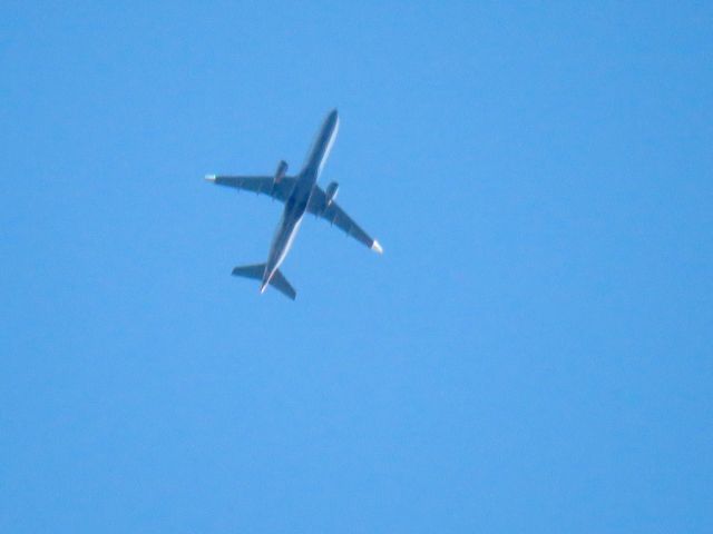 Embraer 175 (N271NN)