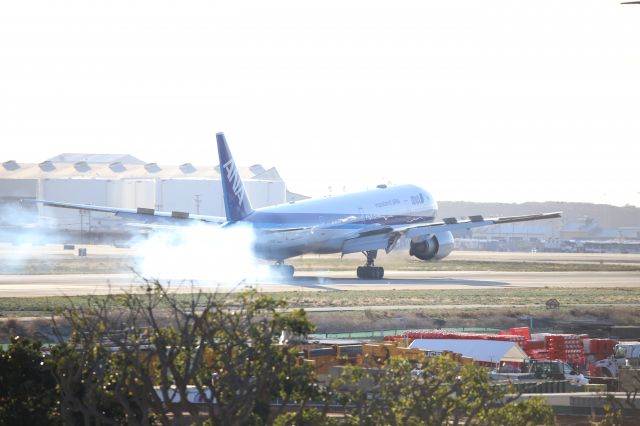 BOEING 777-300ER (JA796A)