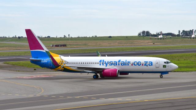 Boeing 737-800 (ZS-SJV) - FlySafair Boeing 737-844(WL) ZS-SJV in Johannesburg 