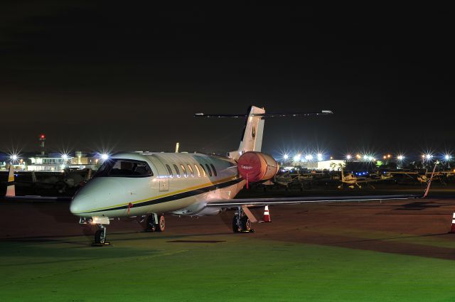 Learjet 45 (N45HC) - Seen at KFDK on 9/22/2009.      a href=http://discussions.flightaware.com/profile.php?mode=viewprofile&u=269247  [ concord977 profile ]/a