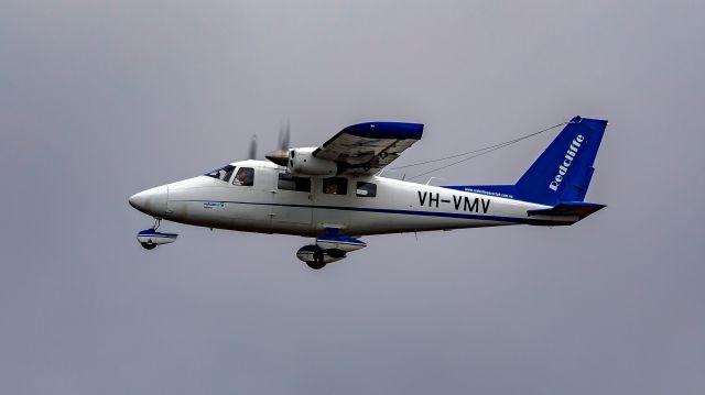 Partenavia P-68 (VH-VMV)