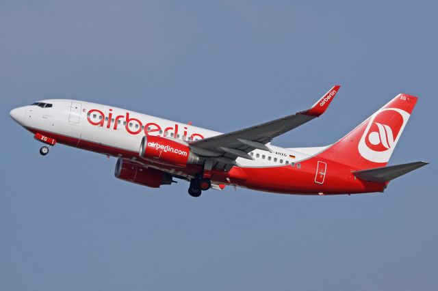 Boeing 737-700 (D-AHXG) - "Air Berlin" livery