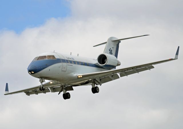 Canadair Challenger (C-GCFG)