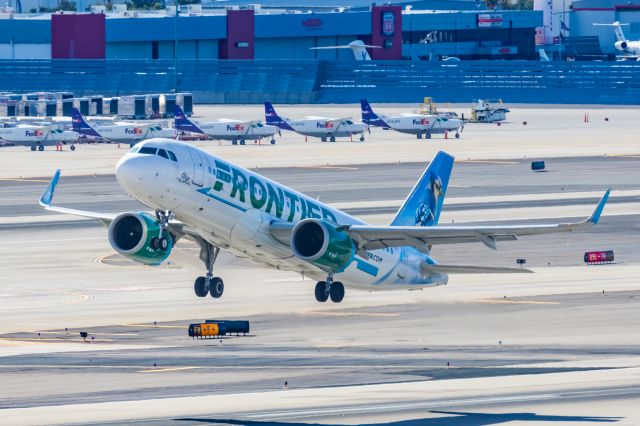 Airbus A320neo (N326FR) - A Frontier Airlines A320 neo "Skye the Blue Jay" taking off from PHX on 2/11/23 during the Super Bowl rush. Taken with a Canon R7 and Canon EF 100-400 II L lens.