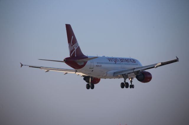 Airbus A319 (N529VA)