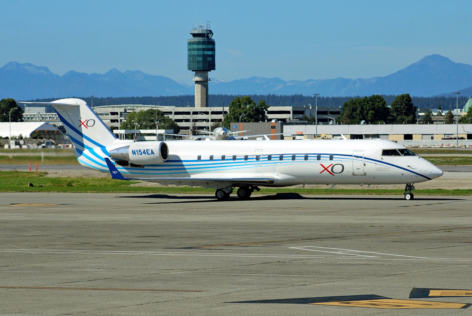 Canadair Regional Jet CRJ-200 (N154EA)