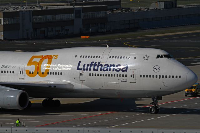 Boeing 747-400 (D-ABVH) - observation deck terminal 2, Frankfurt