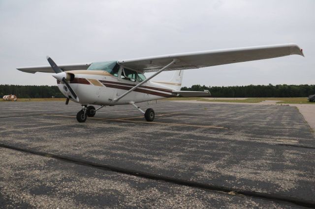 Cessna Skyhawk (N9002E) - EAA Chapter 931, Young Eagles Rally