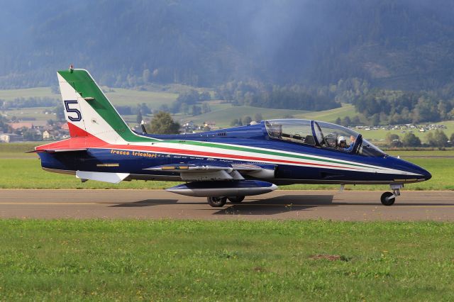 AERMACCHI MB-339 (APJ55059)