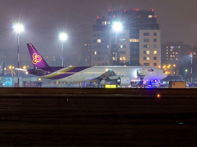 BOEING 777-300ER (HS-TKL) - Boeing 777-3AL(ER) HS-TKL Thai Airways