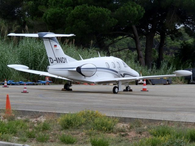 Eclipse 500 (D-INDY) - 06 oct 2015 -