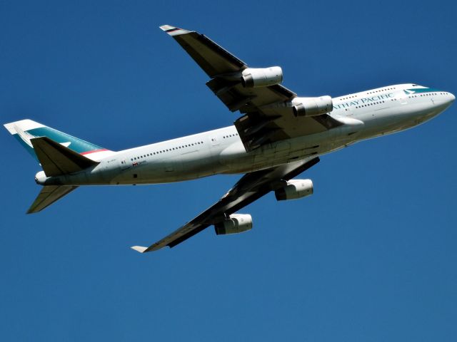 Boeing 747-400 (B-HUI)