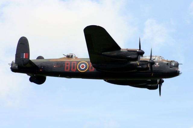 Avro 683 Lancaster —