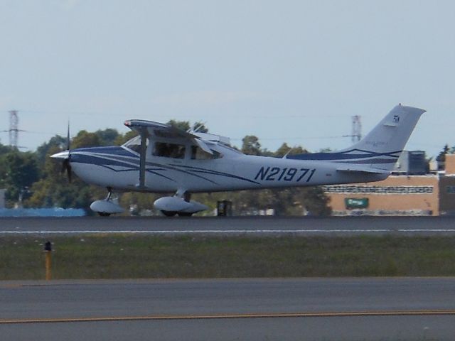 Cessna Skylane (N21971)
