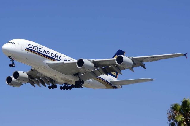 Airbus A380-800 (9V-SKK) - Singapore Airlines Airbus A380-841 9V-SKK at Los Angeles International Airport on August 20, 2013