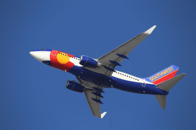 Boeing 737-700 (N230WN)