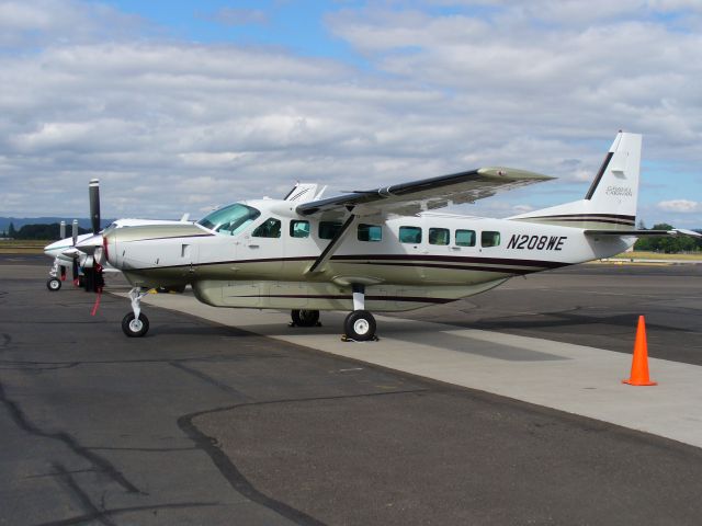 Cessna Caravan (N208WE) - Portland/Hillsboro, Oregon Airport