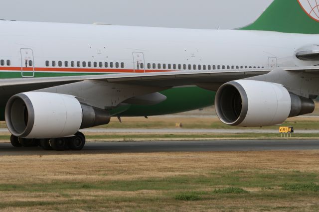 Boeing 747-400 (B-16412) - August 5, 2009 - taxied toward terminal after landed at Vancouver 