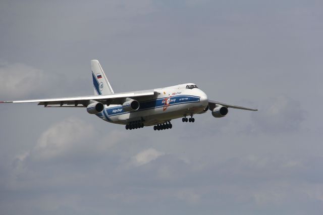 Antonov An-124 Ruslan (RA-82081) - VDA 131 on final 6-17-13