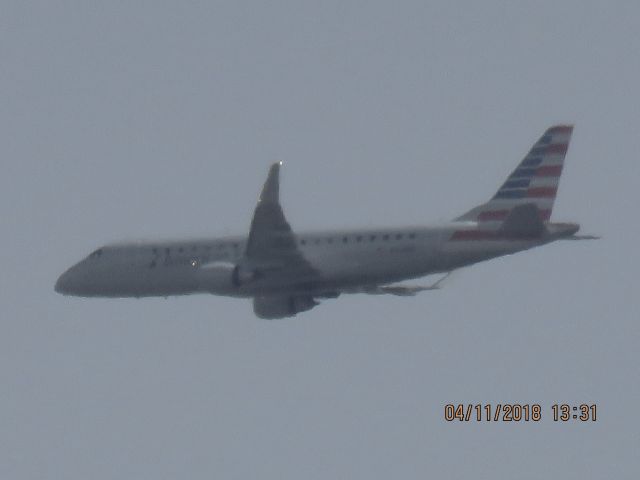 Embraer 175 (N250NN)