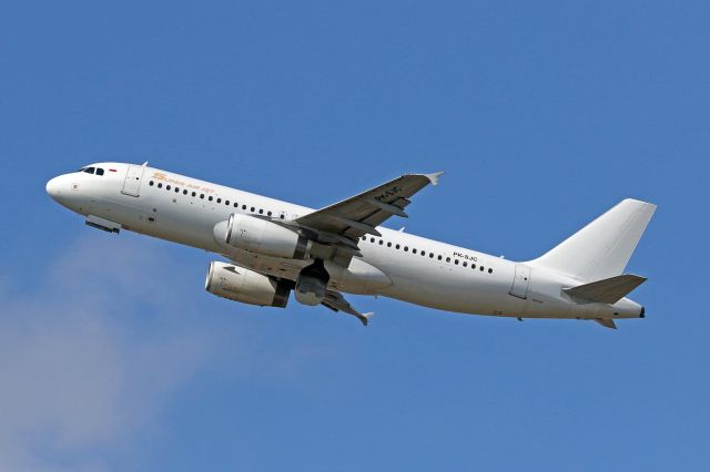 Airbus A320 (PK-SJC)
