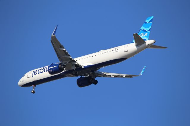 Airbus A321neo (N4058J)