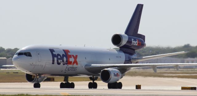 McDonnell Douglas DC-10 (N313FE)