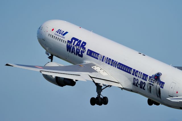 BOEING 767-300 (JA604A)