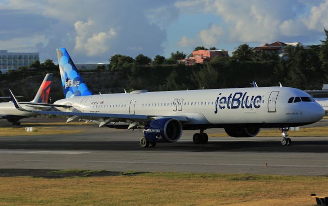 Airbus A321neo (N2017J)