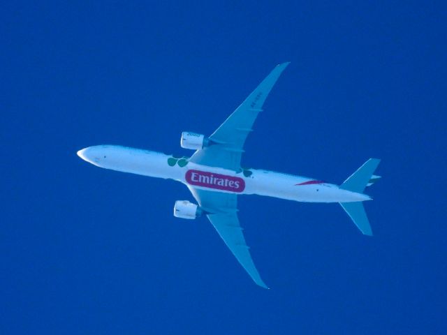 BOEING 777-300ER (A6-EPU)