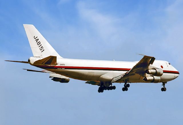 Boeing 747-200 (JA8151) - JAPAN AIR LINES - JAL - BOEING 747-246F/SCD - REG : JA8151 (CN 22477/494) - ADELAIDE INTERNATIONAL AIRPORT SA. AUSTRALIA - YPAD 26/10/1991