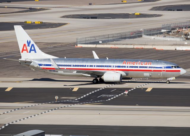 Boeing 737-800 (N921NN)