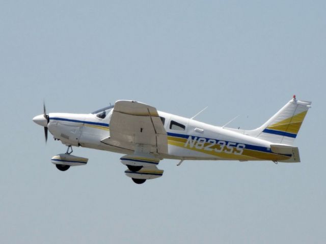 Piper Cherokee (N8235S)