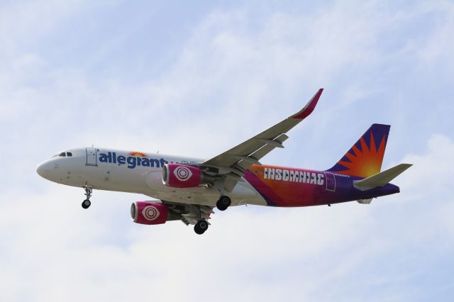 Airbus A320 (N198NV) - "Insomniac" A320-200