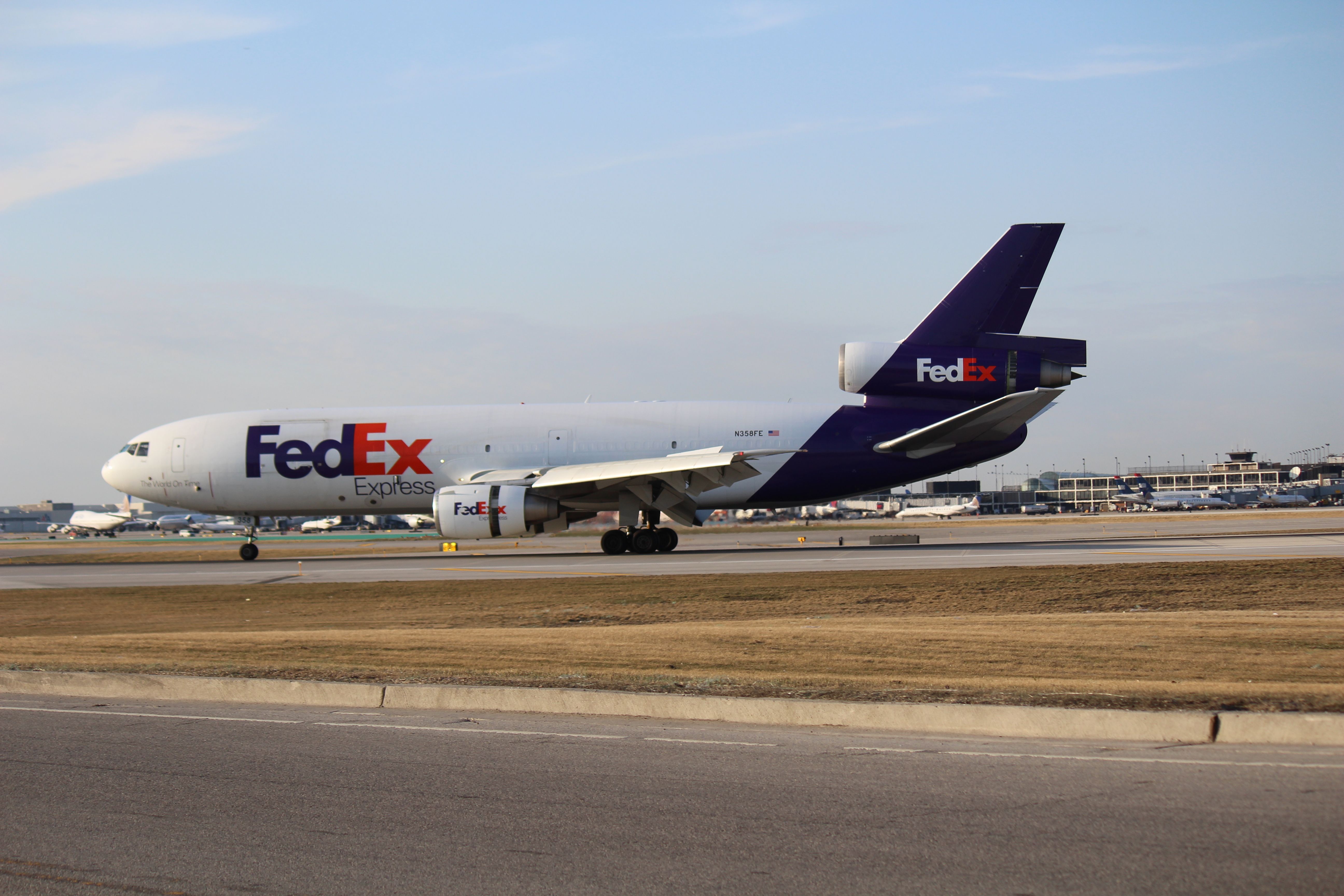 McDonnell Douglas DC-10 (N358FE)