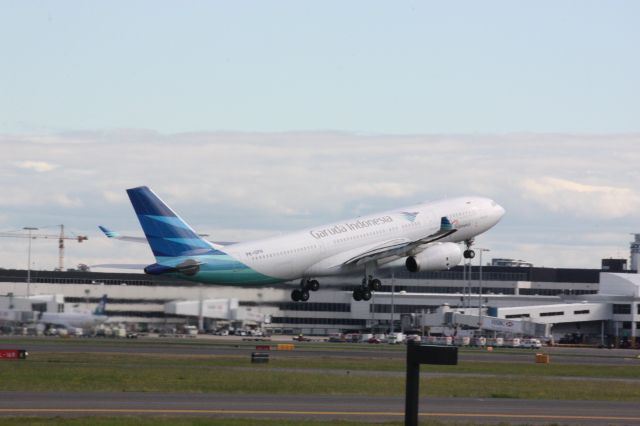 Airbus A330-300 (PK-GHJ)