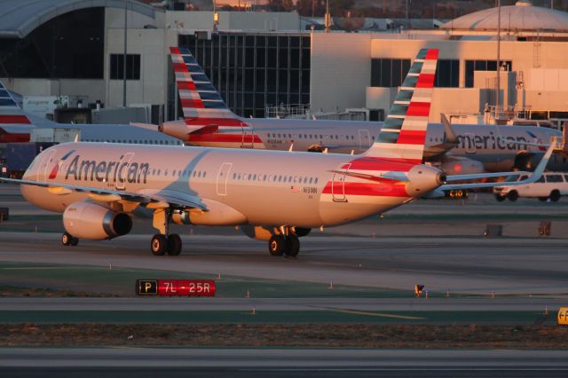 Airbus A321 (N131NN)