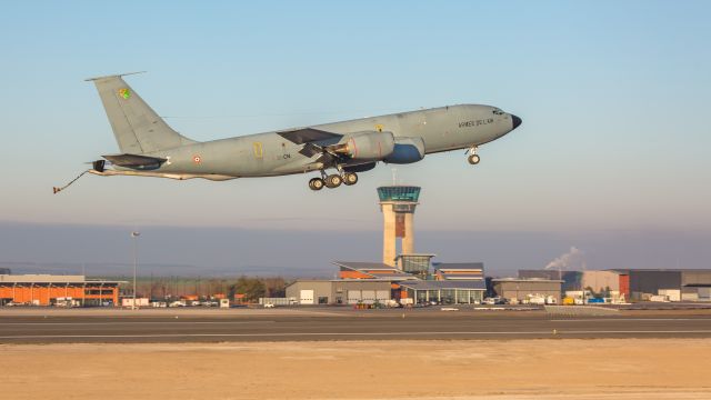 Boeing C-135B Stratolifter (F-UKCN)