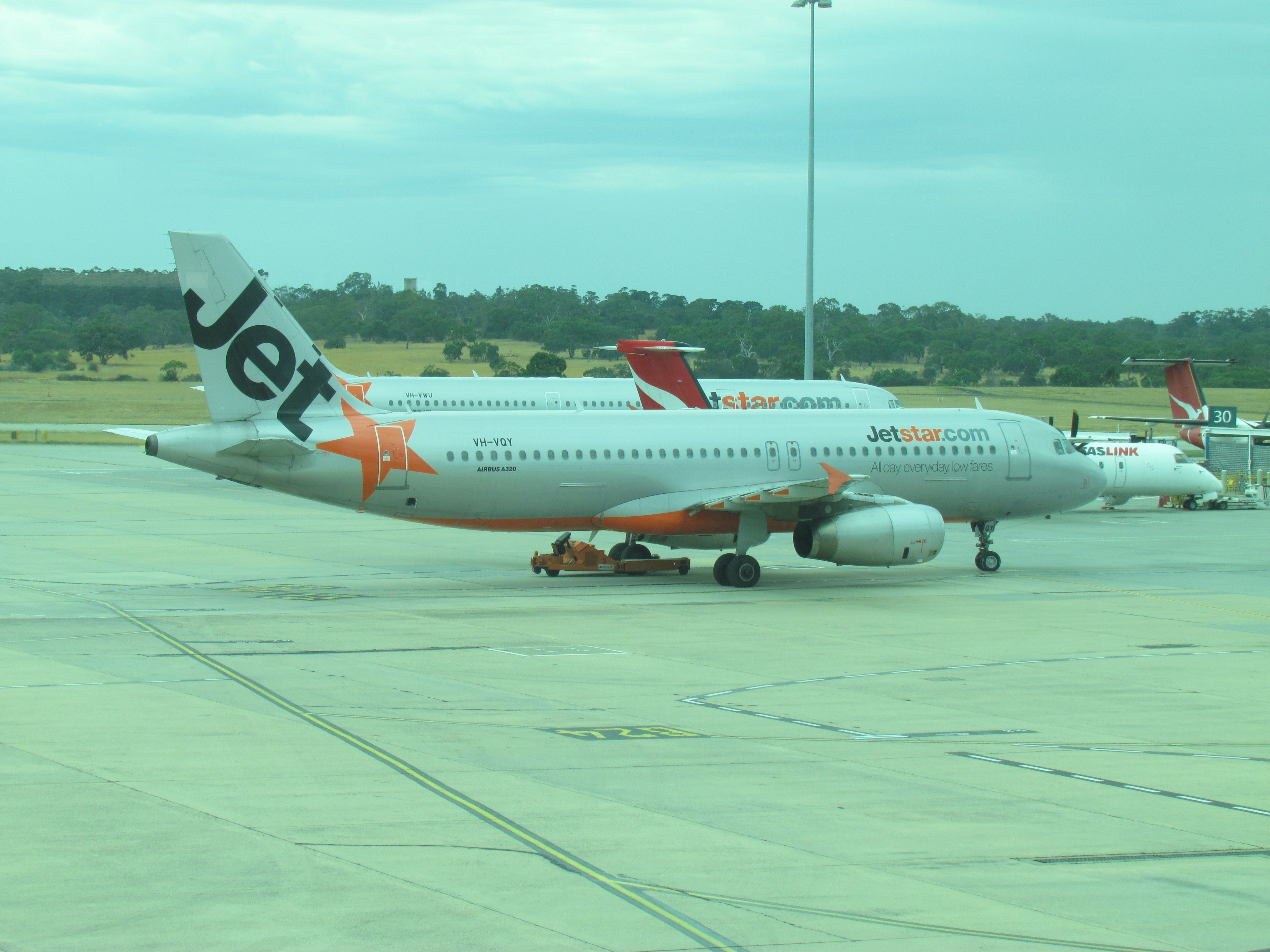 Airbus A320 (VH-VQY)