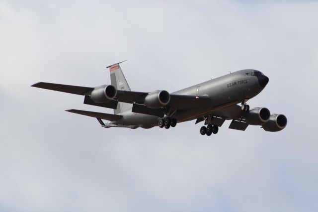 Boeing C-135FR Stratotanker (57-1451) - KC135R on final to 35L at Den. br /BOBBY61br /Macon - Denver