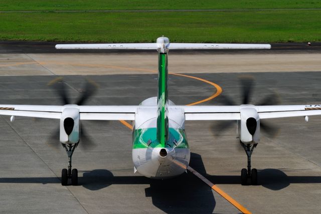 de Havilland Dash 8-400 (JA856A)