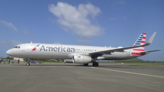 Airbus A321 (N151AN)