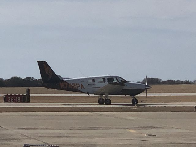 Piper Cherokee (N742PA)