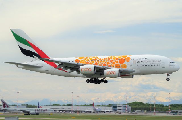 Airbus A380-800 (A6-EEY) - DUBAI (DXB) - MALPENSA (MXP) - NEW YORK (JFK).