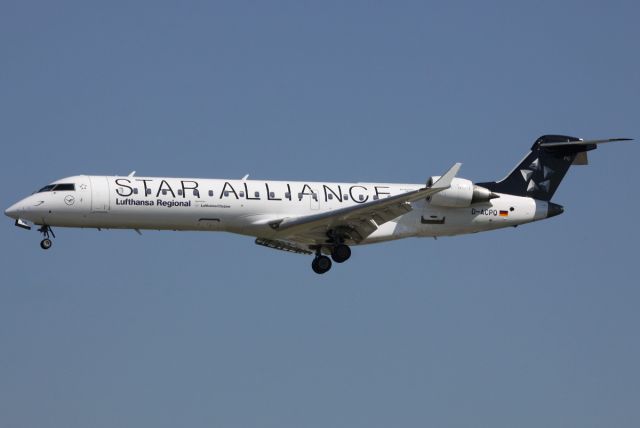 Canadair Regional Jet CRJ-700 (D-ACPQ)